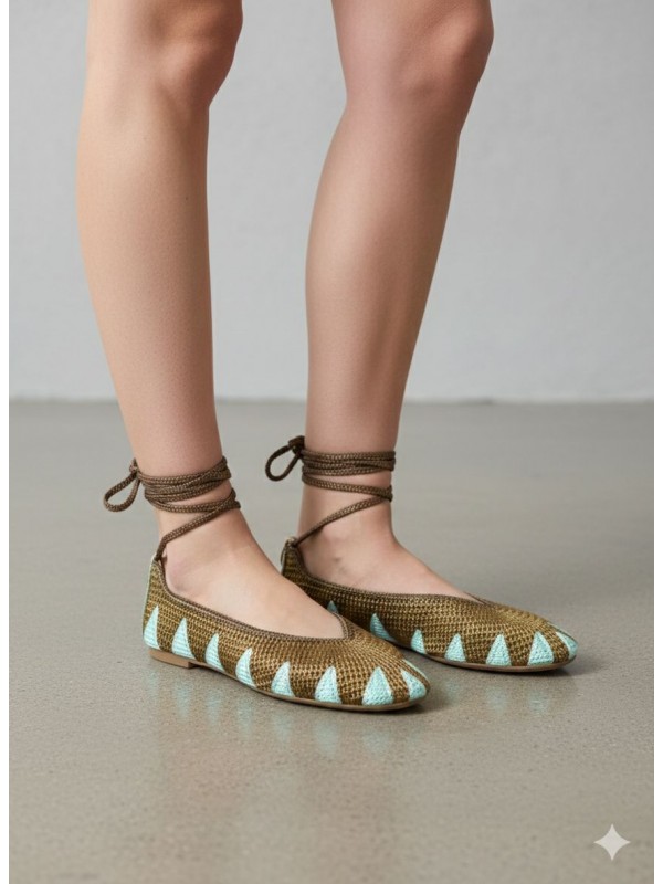 Zapatos planos con diseño de cordones...