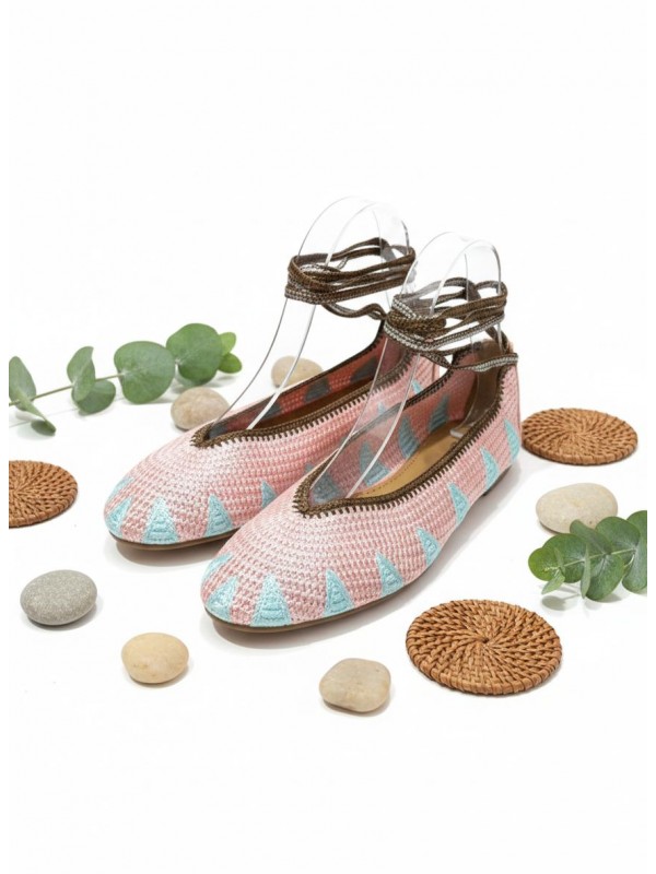 Zapatos planos con diseño de cordones...
