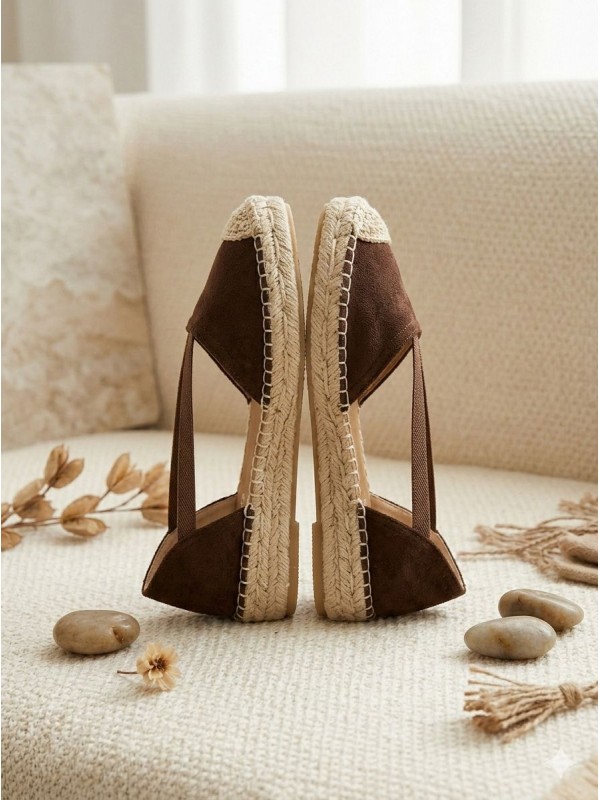 Sandalias planas de paja trenzada con...