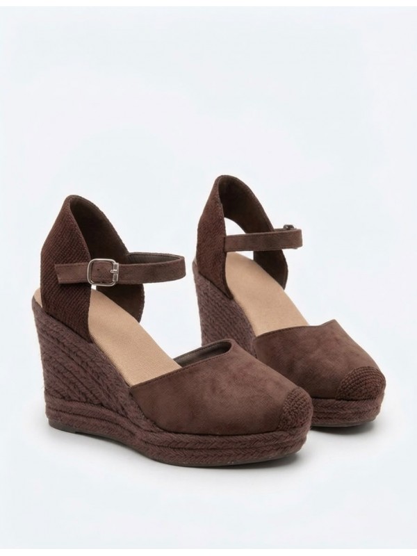 Sandalias con cuña - Marrón