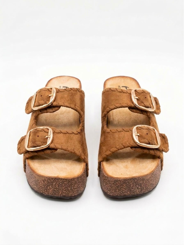 Sandalias de moda con plataforma y...