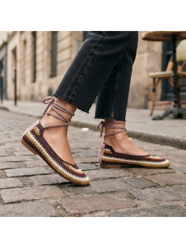 Zapatos Planos con Cordones...