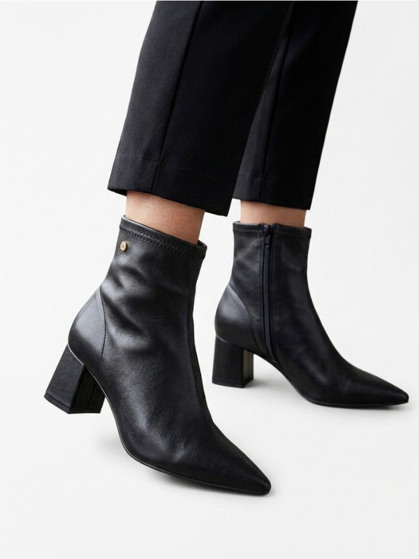 Botines de tacón bajo de 6...