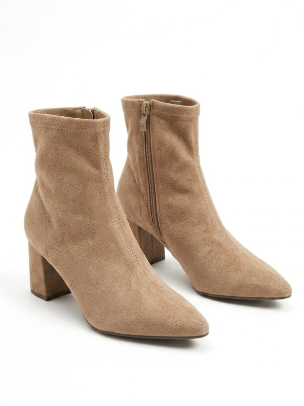 Botines de tacón bajo de 6 cm y punta...