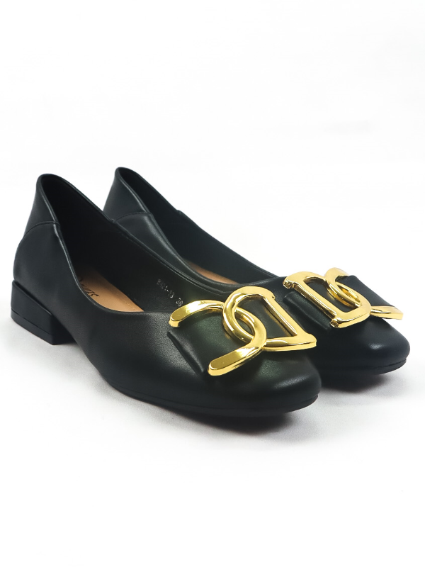 Bailarina con tacón bajo diseño...