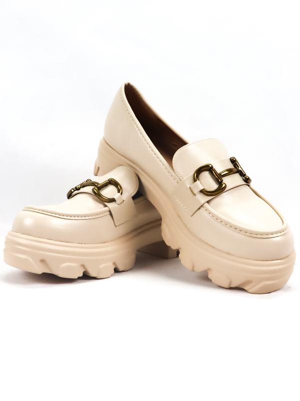 Mocasines con suela gruesa...