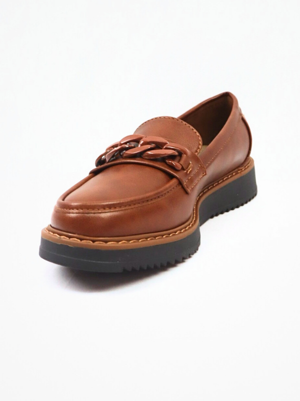 zapato mocasín, diseño de cadena.