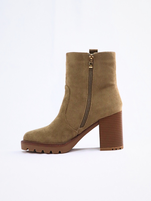 Botín camel de tacón