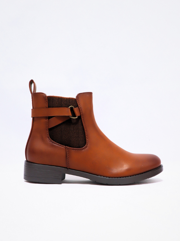 Botín plano efecto piel.