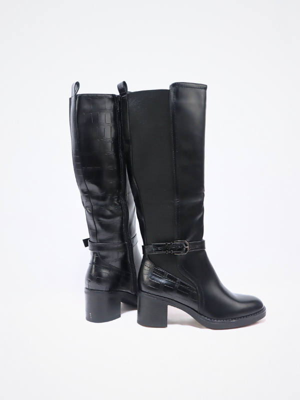 Bota caña ancha - negra
