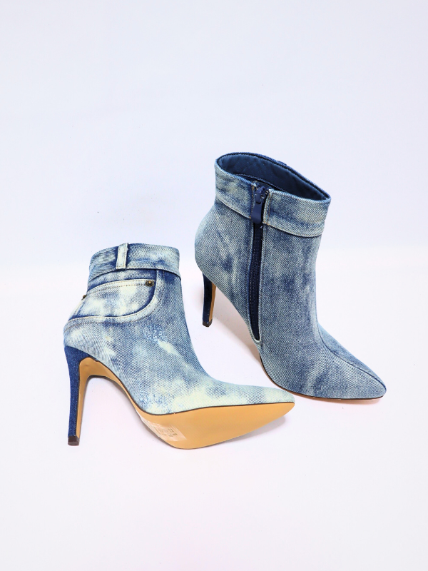 Botín vaquero - tacón