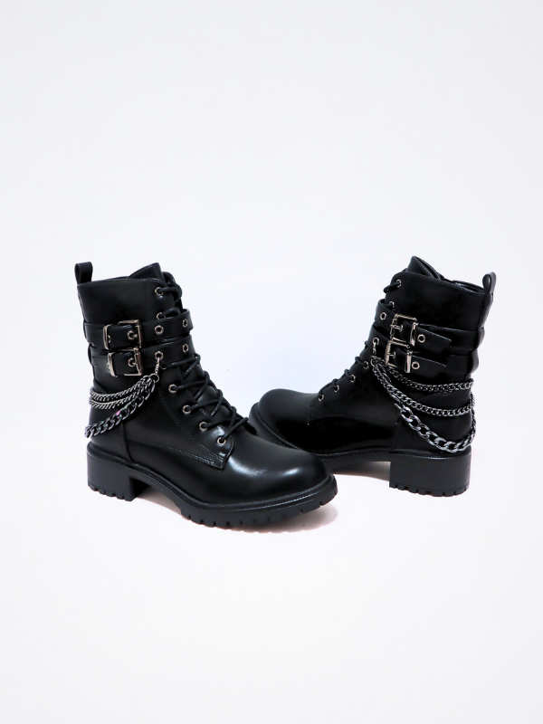Botín joven - estilo motero-negro