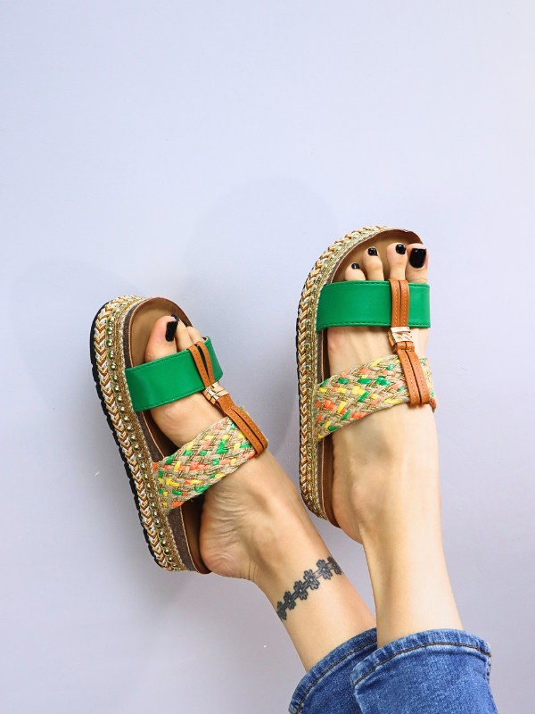 Sandalias con plataforma... 2