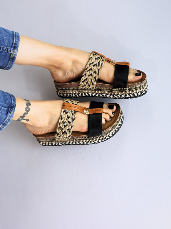 Sandalias con plataforma...