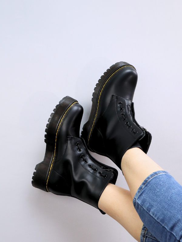 Botines con cremallera y cordón -mujer-