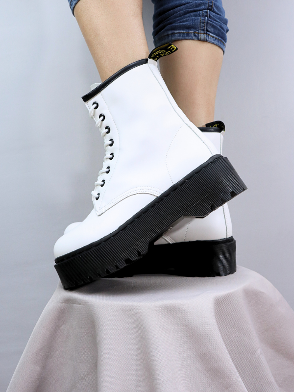 Botín militar joven -mujer-