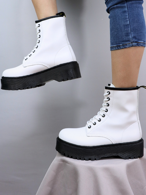 Botín militar joven -mujer-