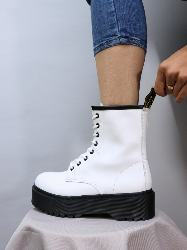 Botín militar joven -mujer-