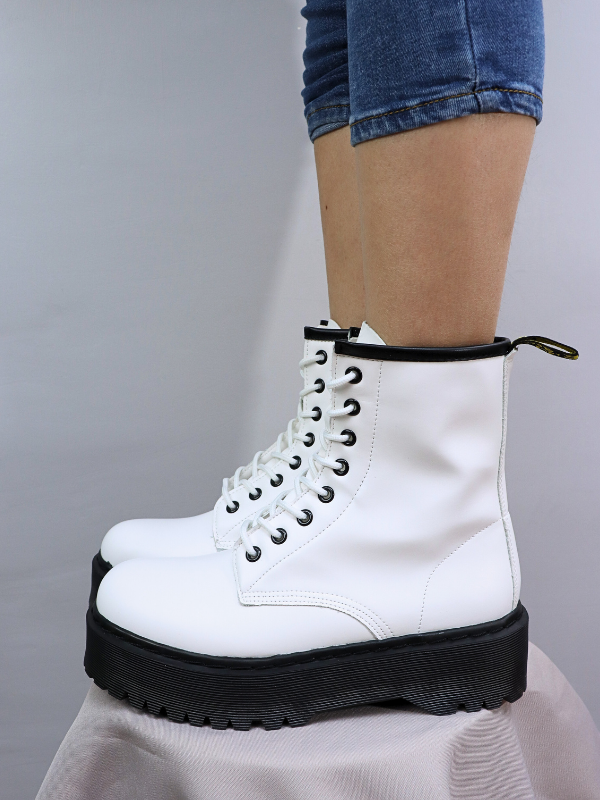 Botín militar joven -mujer-