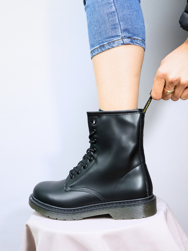 Botín militar joven -mujer-