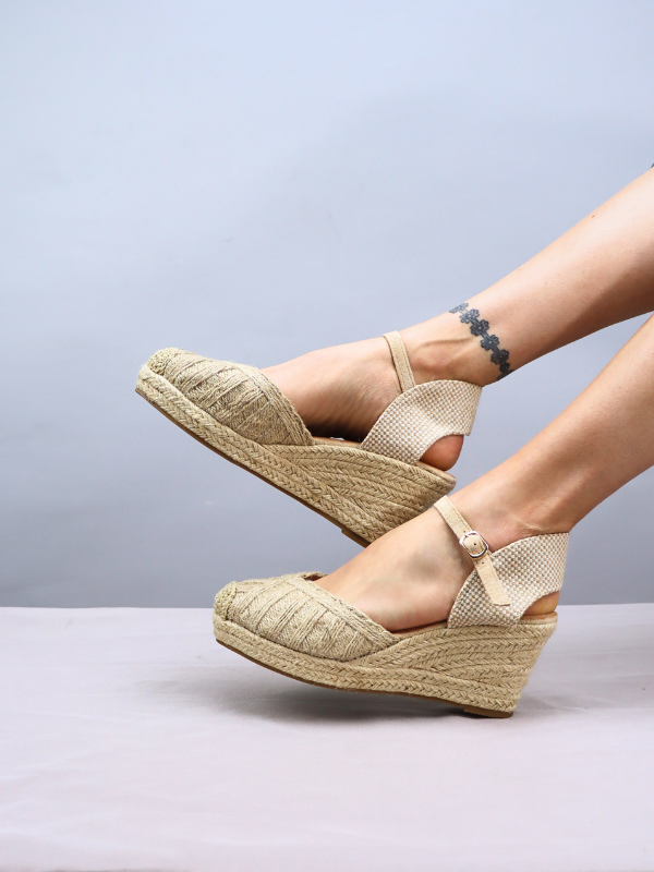 Low wedge espadrille