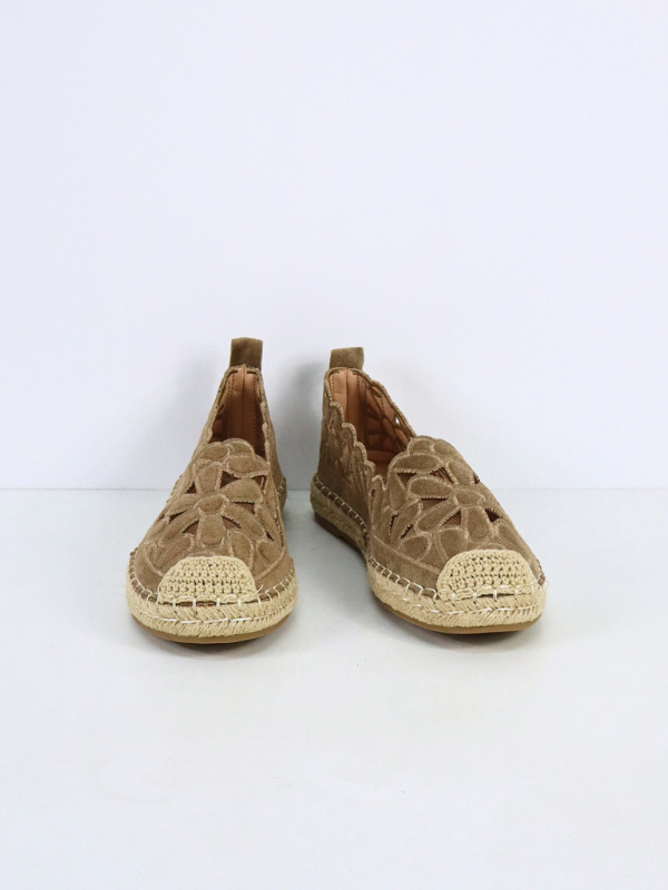 Floral embroidered espadrille