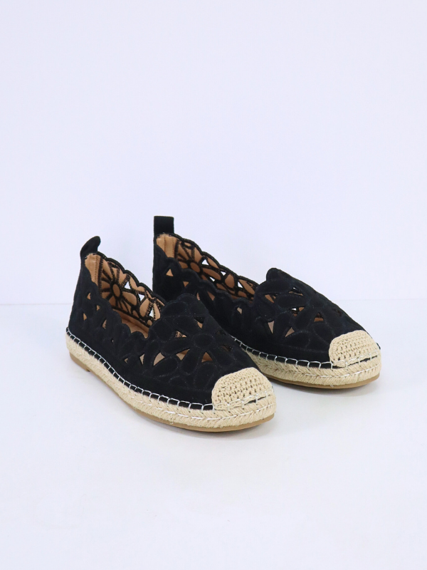 Floral embroidered espadrille