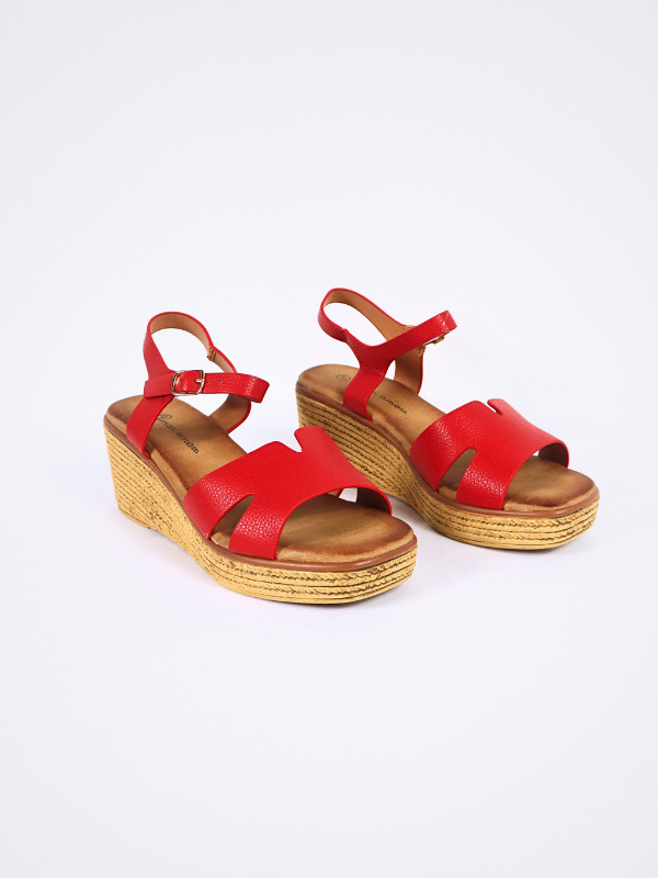 Sandalias de cuña .