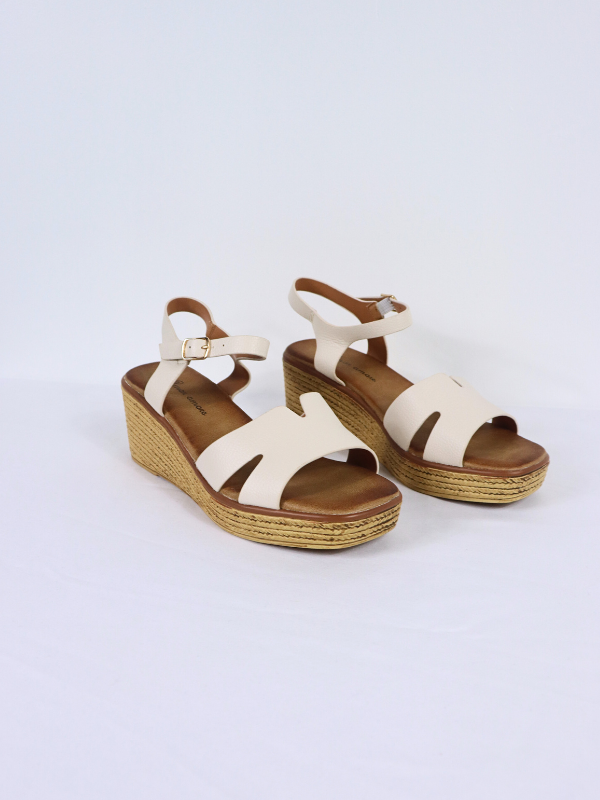 Sandalias de cuña .