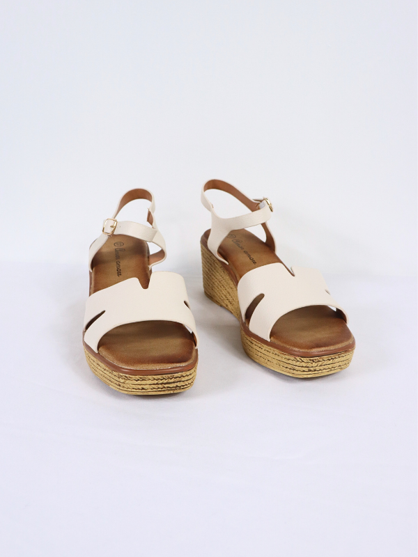 Sandalias de cuña .