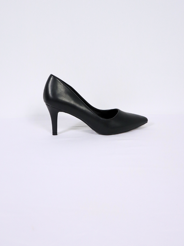 thin heel shoes