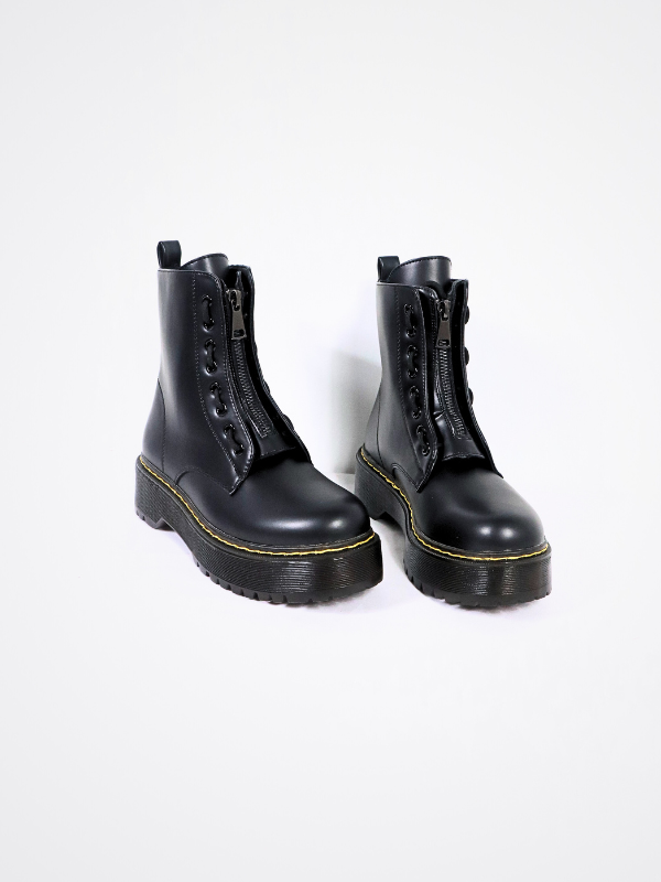 Botines con cremallera y cordón -mujer-