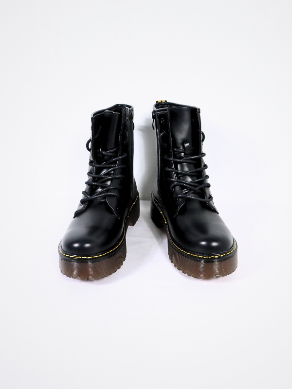 Botines suela gruesa con cordón -mujer-