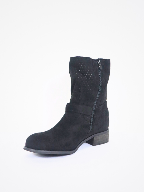 Low heel ankle boots - black