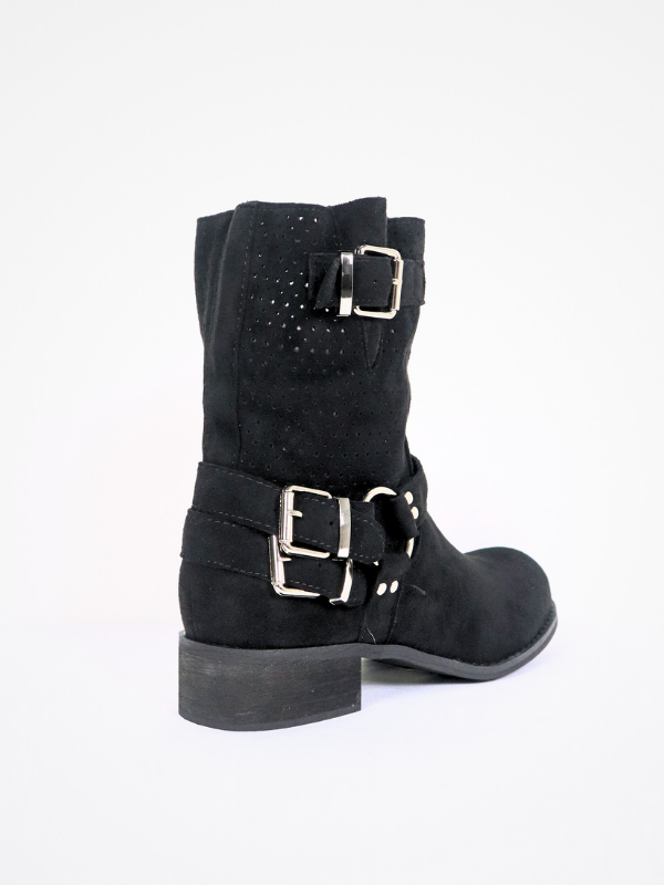 Low heel ankle boots - black