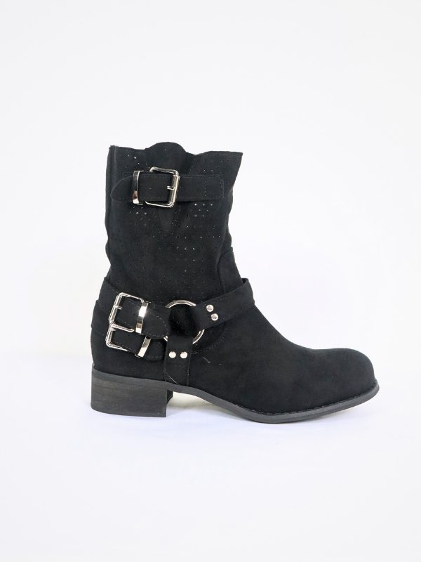 Low heel ankle boots - black