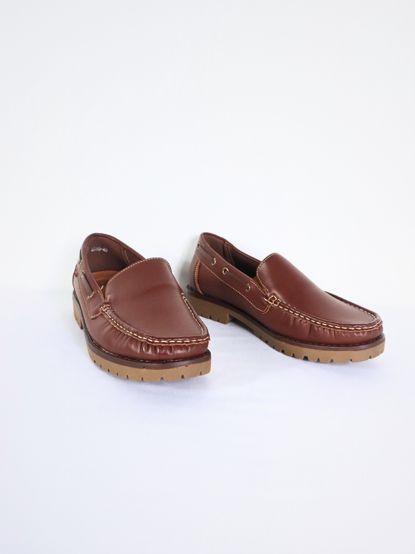 Brown boat shoes - man