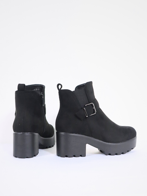 Elastic ankle boot - wide heel