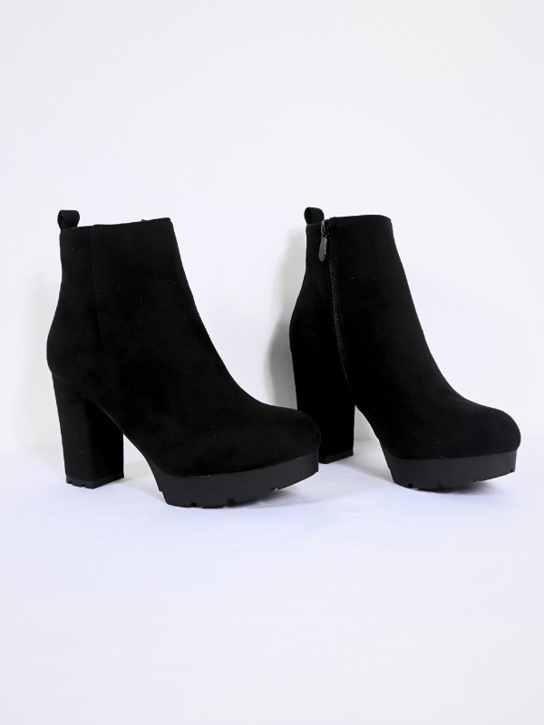 Suede boots - heel